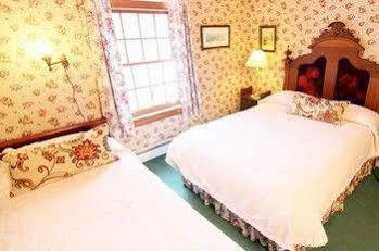The Washington Irving Inn Tannersville Exterior photo