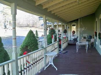 The Washington Irving Inn Tannersville Exterior photo